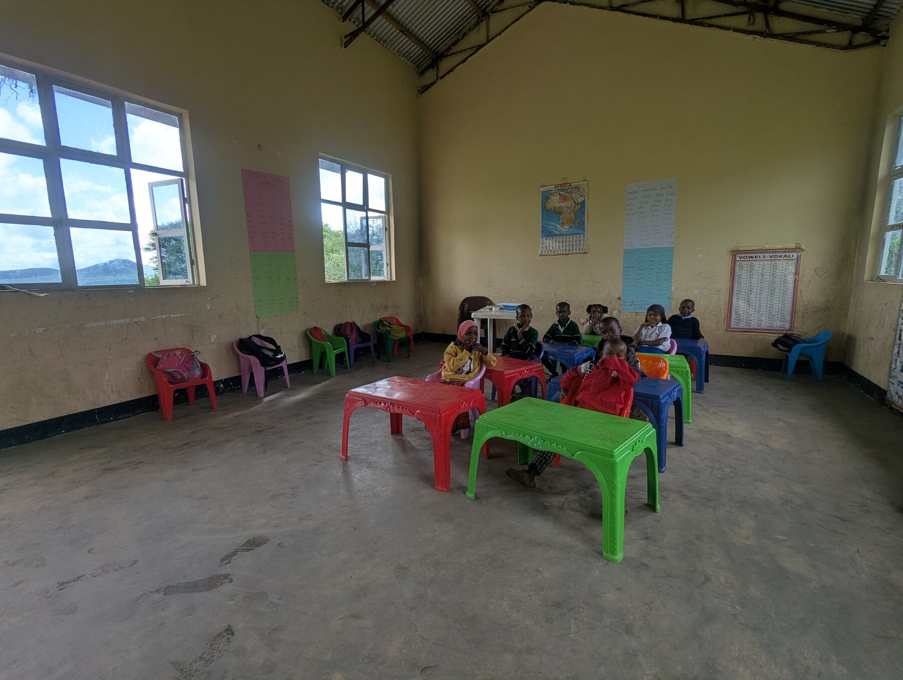 Children learning at the Simanjiro school